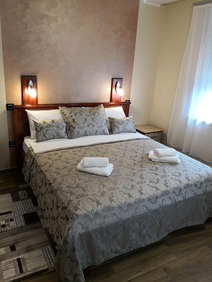 Konak Kutko Pancevo Luaran gambar